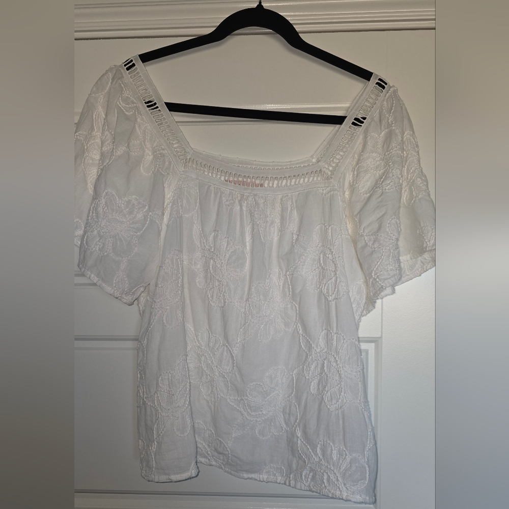 Philosophy Adorable Embroidered White Floral Blouse Size Large